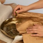 Сотовий папір 50 см х 50 м коричневий / крафт папір пакувальний сітчастий (перфорований) обгортковий